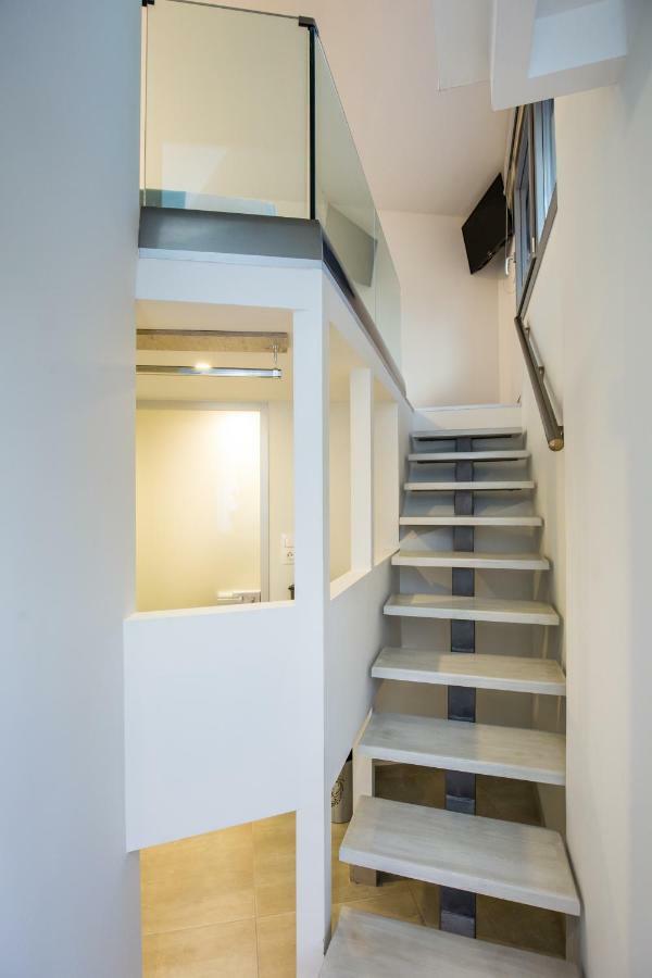Mr & Mrs K Lofts Potos Exterior foto