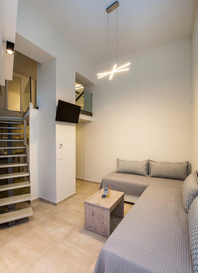 Mr & Mrs K Lofts Potos Exterior foto